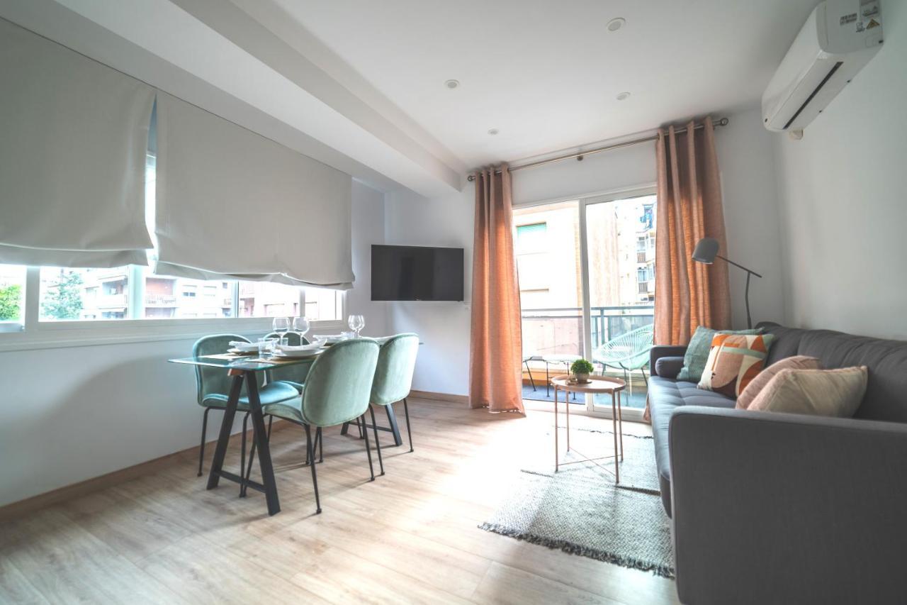 Soler Apartments Sant Adria de Besos Dış mekan fotoğraf