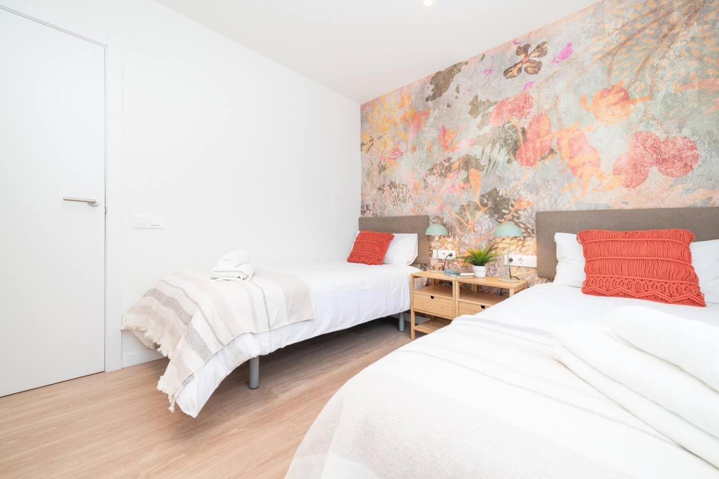 Soler Apartments Sant Adria de Besos Dış mekan fotoğraf