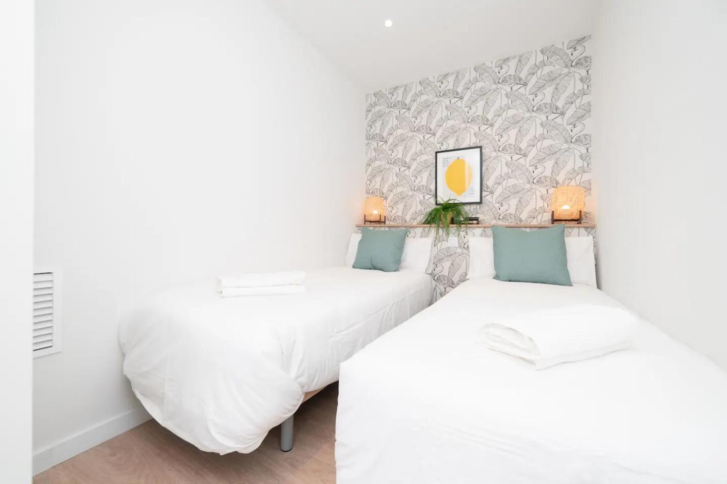 Soler Apartments Sant Adria de Besos Dış mekan fotoğraf